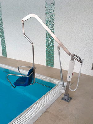 Подъемник для инвалидов в бассейн