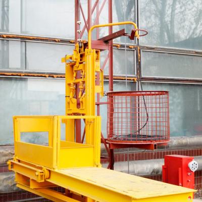 Подъемник консольный